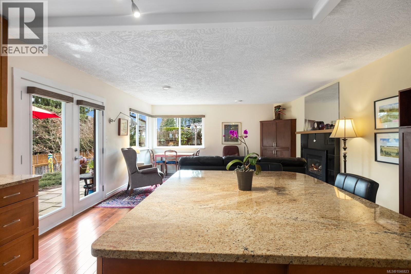 #5 3285 Ash Rd - Image 6