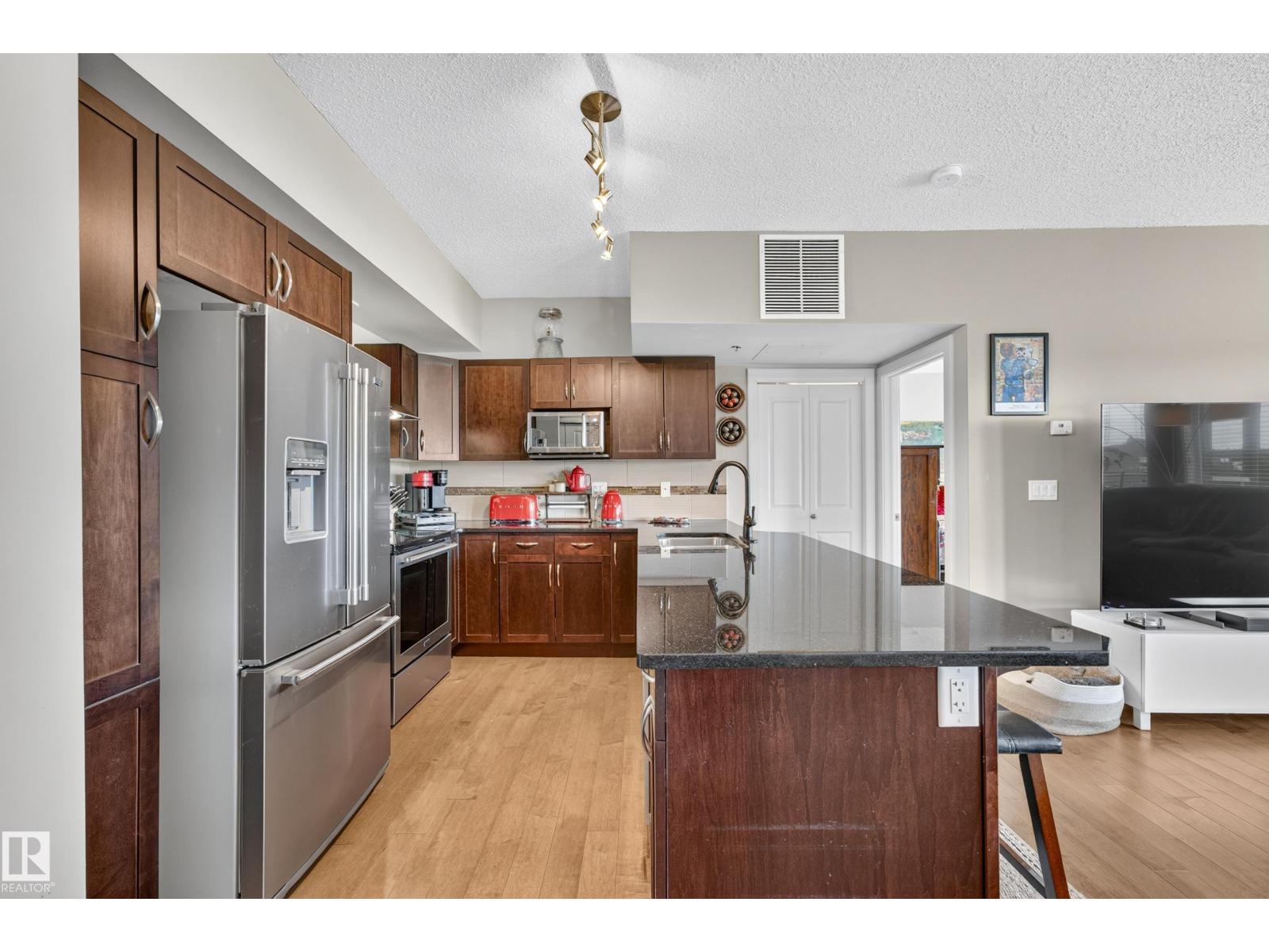 #115 35 STURGEON RD - 4
