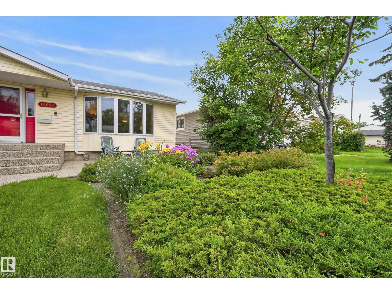 10623 67 Street NW - Photo 13