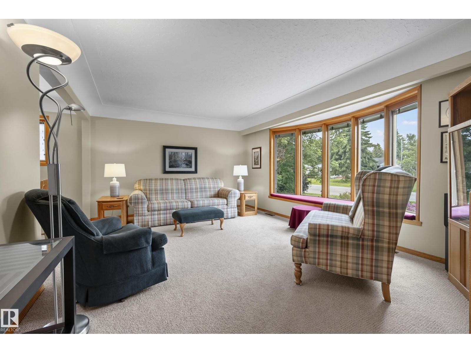 10623 67 Street NW - Photo 27