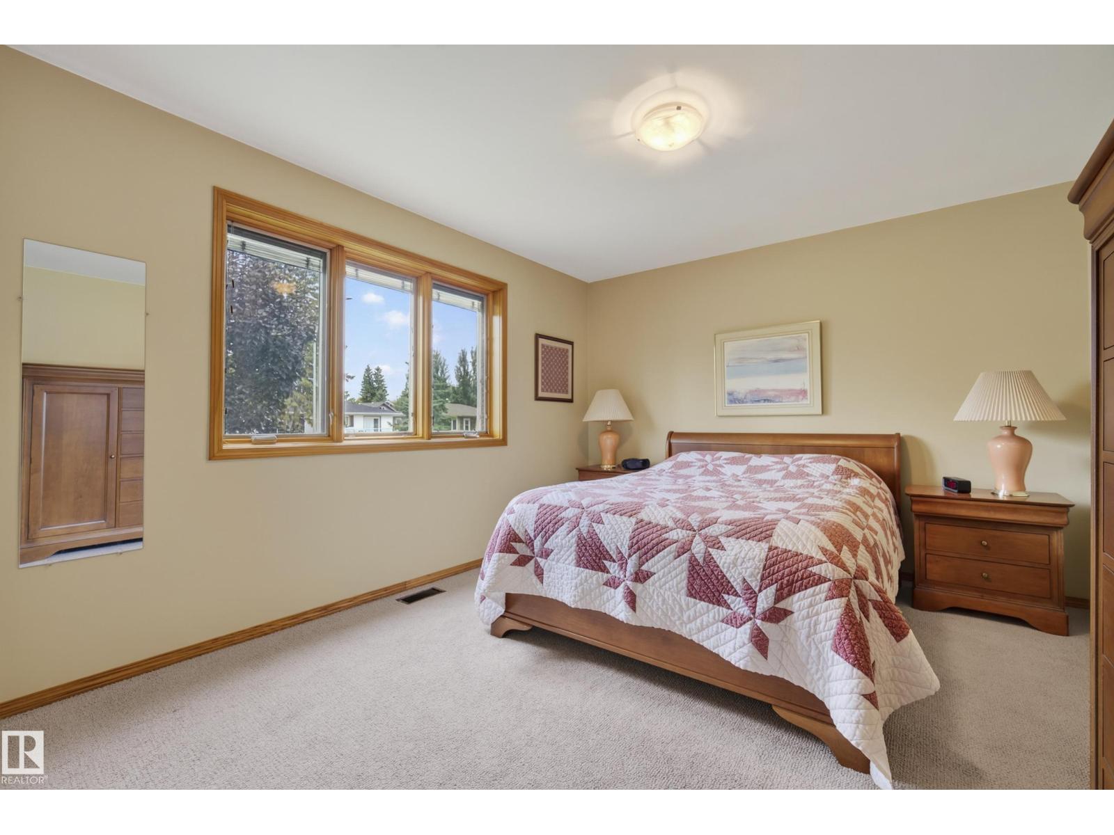 10623 67 Street NW - Photo 39