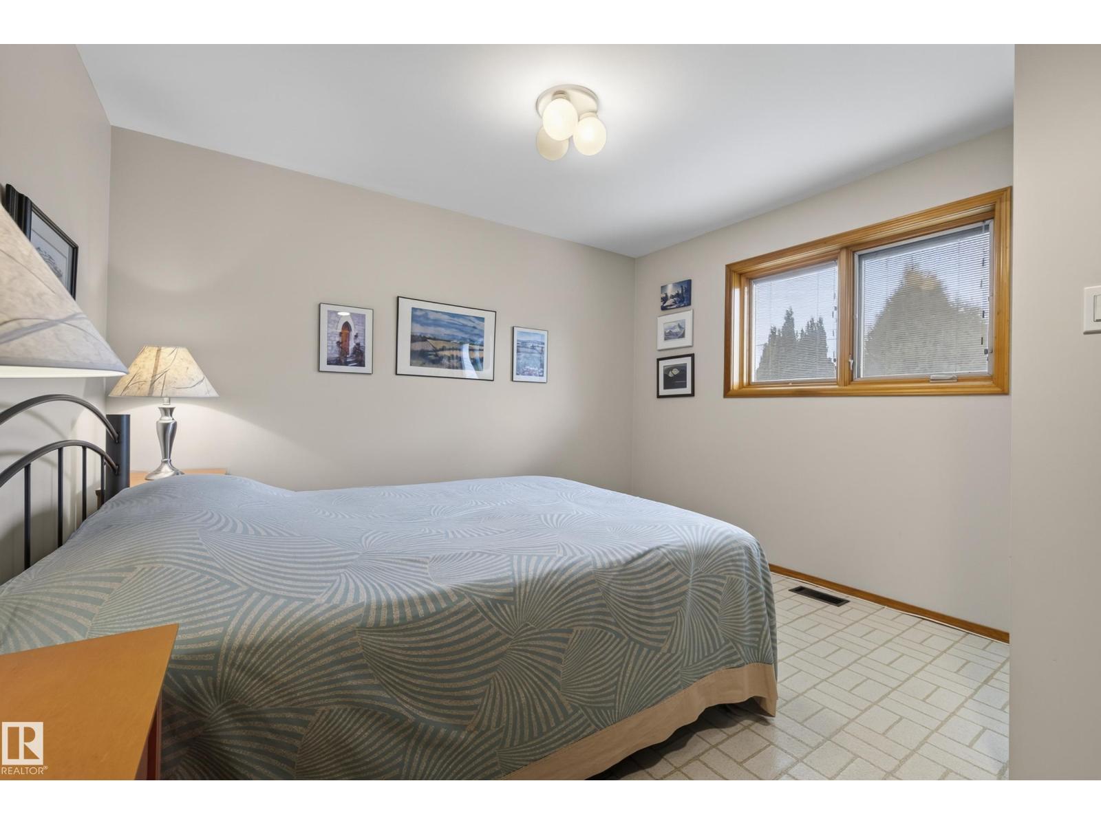 10623 67 ST NW - 45