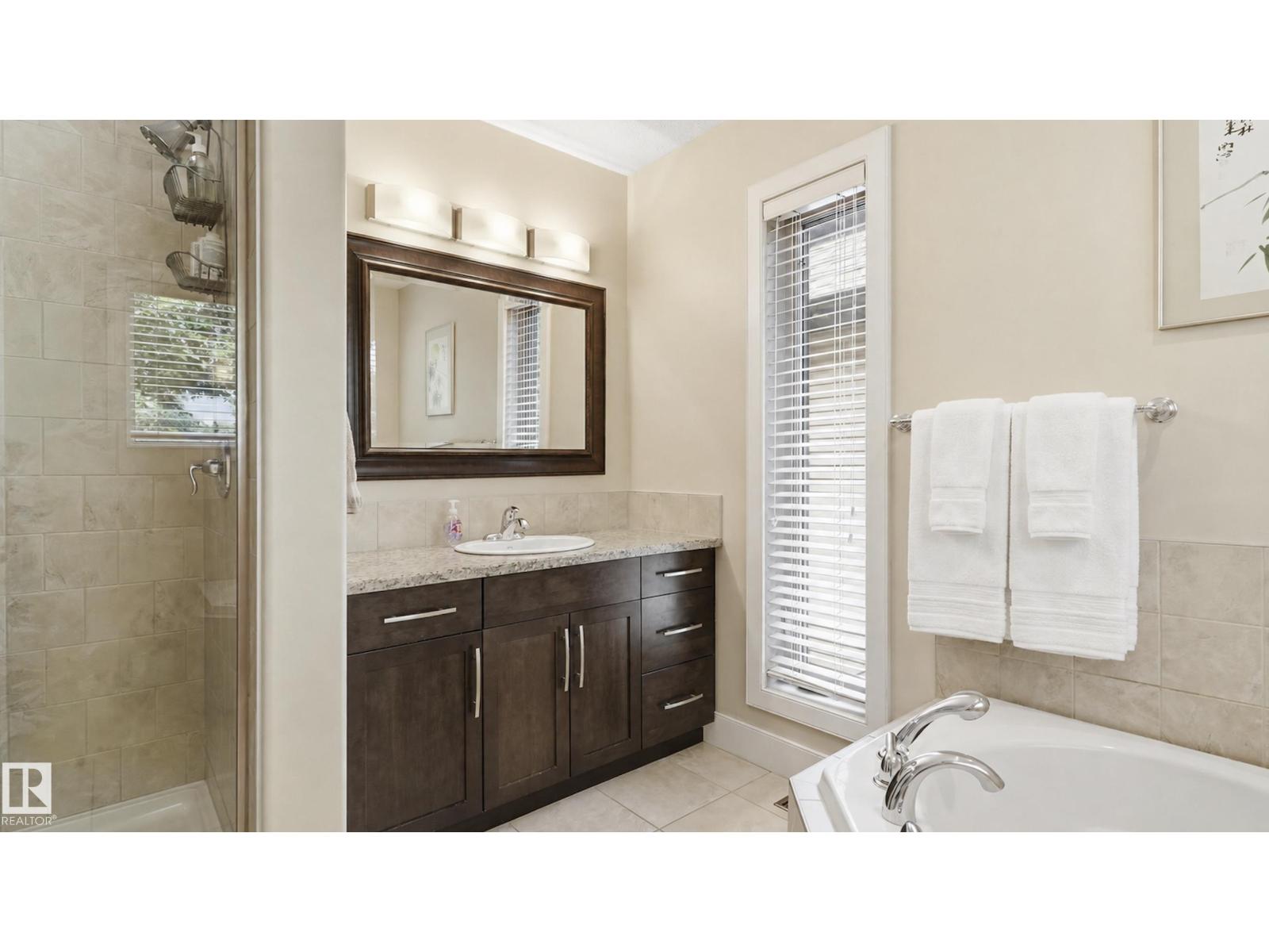 9847 92 Avenue NW - Photo 23