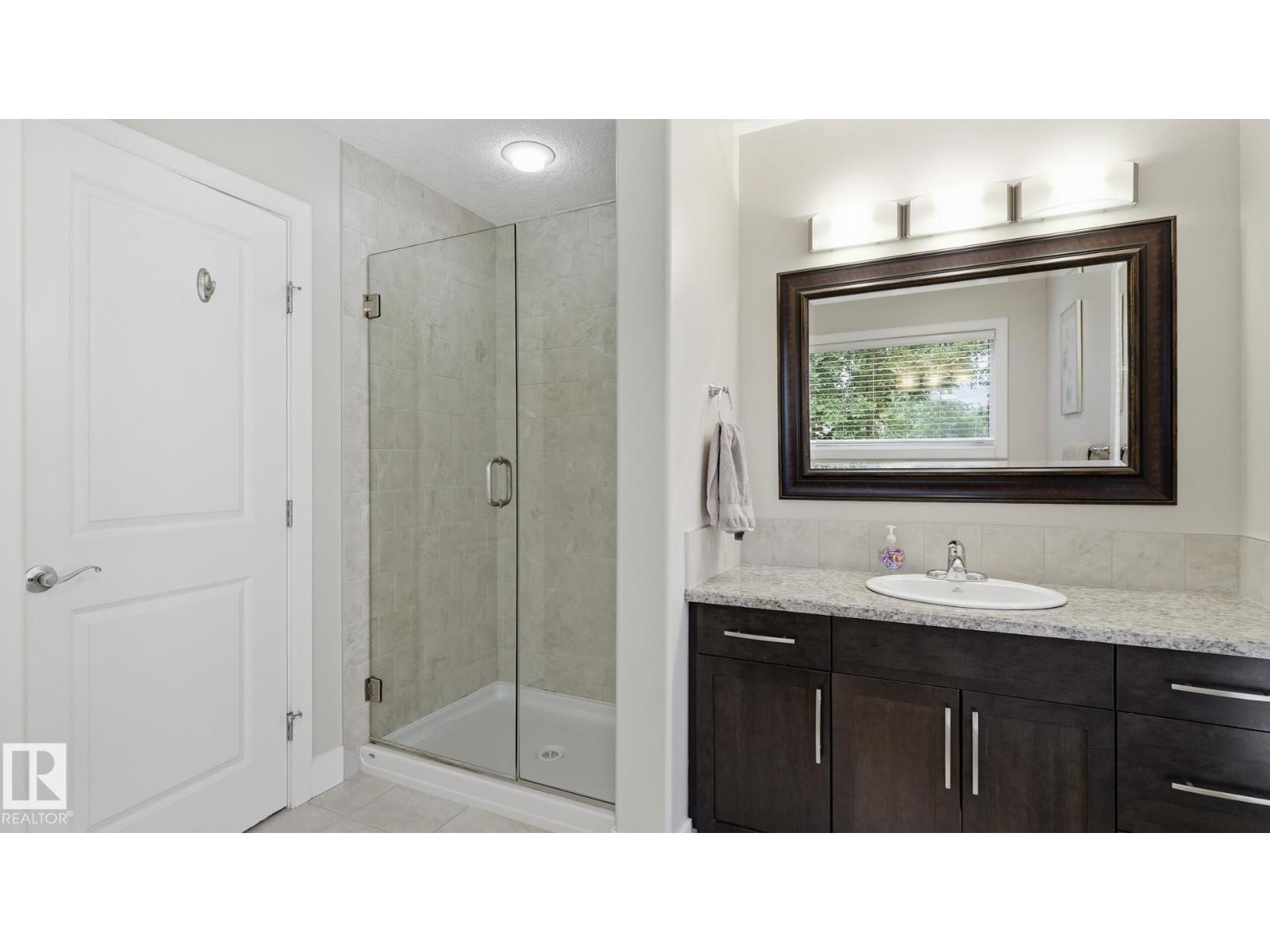 9847 92 Avenue NW - Photo 24