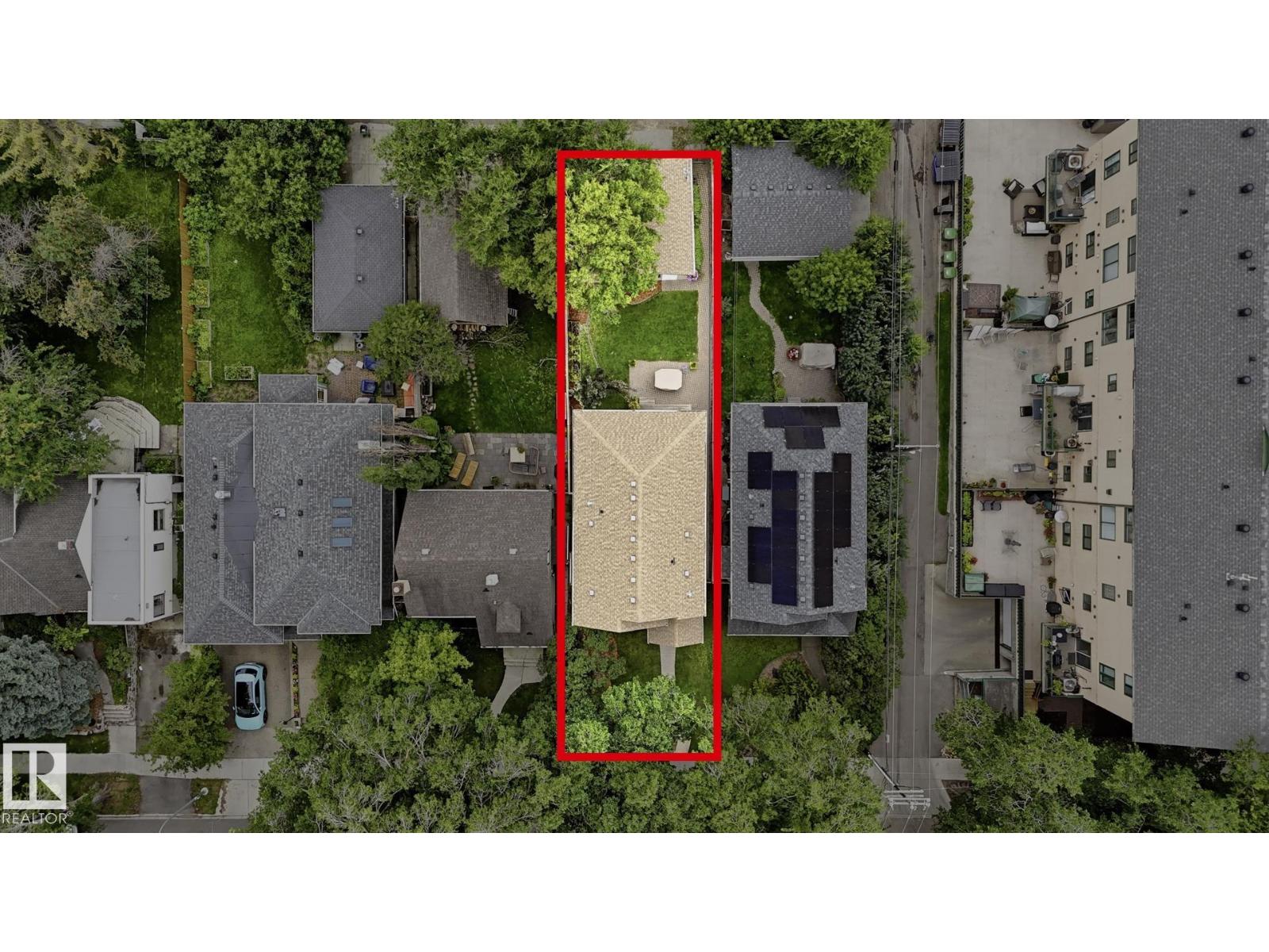 9847 92 Avenue NW - Photo 46