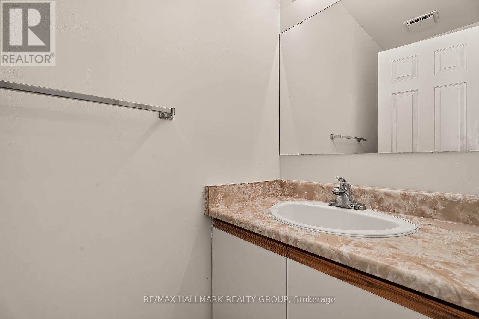 4 Bed, 3 Bath House for Sale in Ottawa – 38 BATEMAN DRIVE, Ottawa – MLS# X13672212 - Image 18