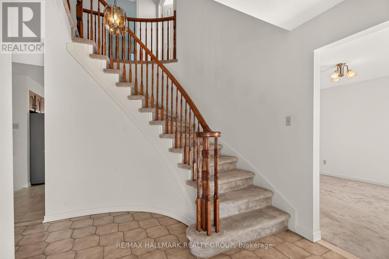 4 Bed, 3 Bath House for Sale in Ottawa – 38 BATEMAN DRIVE, Ottawa – MLS# X13672212 - Image 20