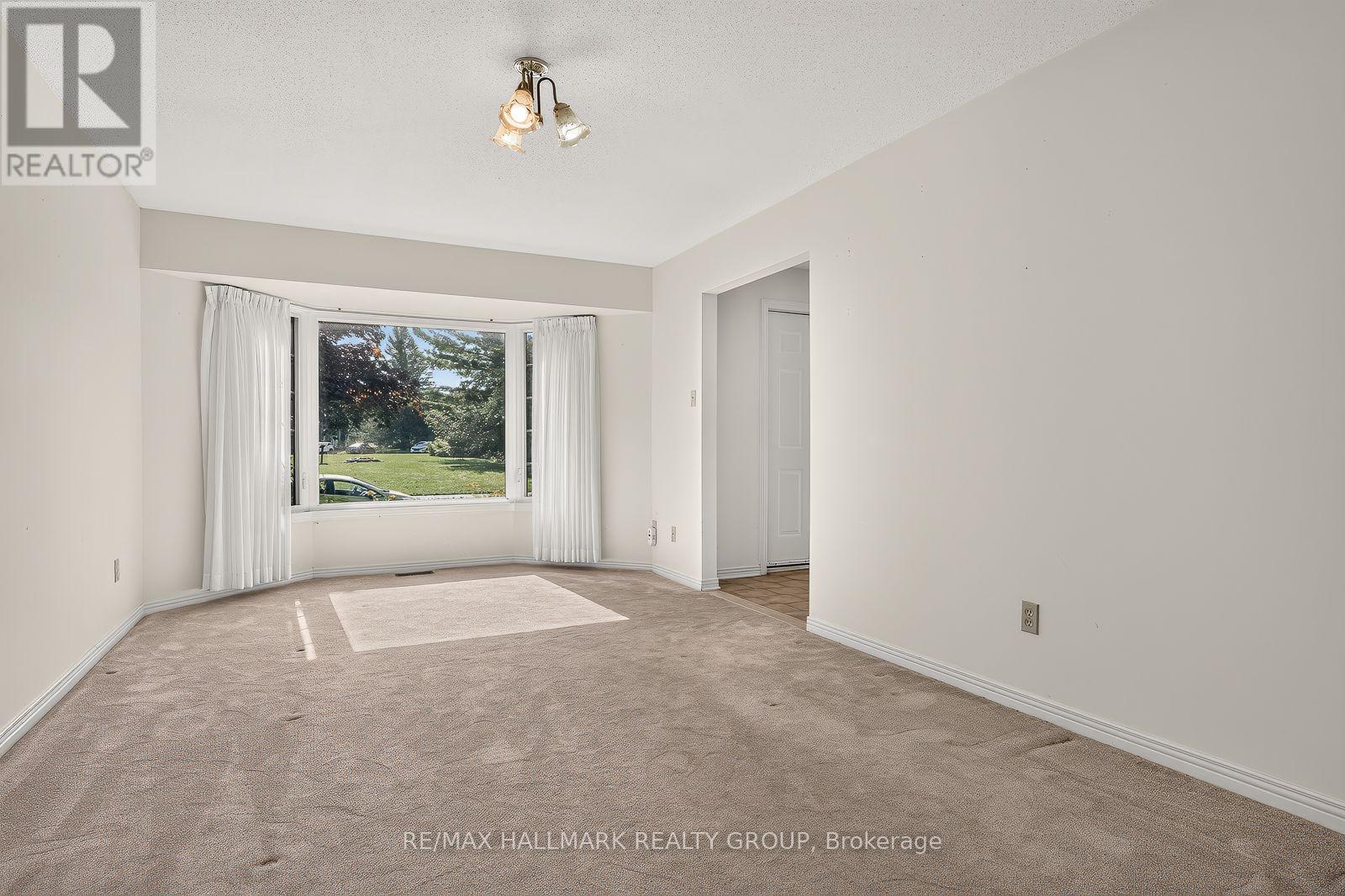 4 Bed, 3 Bath House for Sale in Ottawa – 38 BATEMAN DRIVE, Ottawa – MLS# X13672212 - Image 8