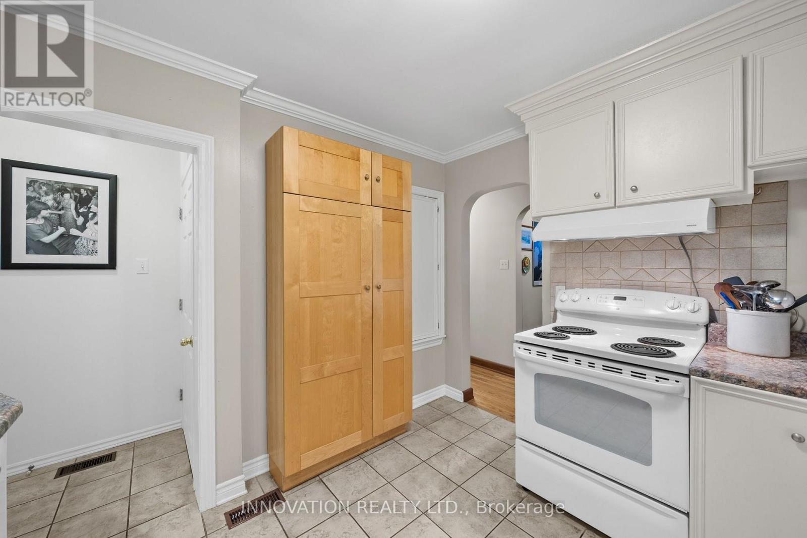 2 Bed, 1 Bath House for Sale in Ottawa – 3885 CARP ROAD, Ottawa – MLS# X13672228 - Image 16