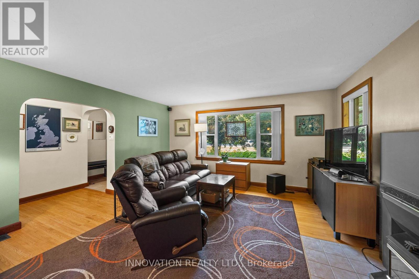 2 Bed, 1 Bath House for Sale in Ottawa – 3885 CARP ROAD, Ottawa – MLS# X13672228 - Image 9