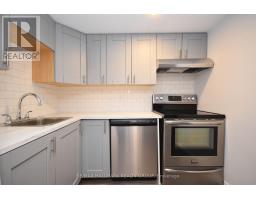 Kitchen - 759 Adams Avenue, Ottawa, ON K1G2Y1 Photo 11