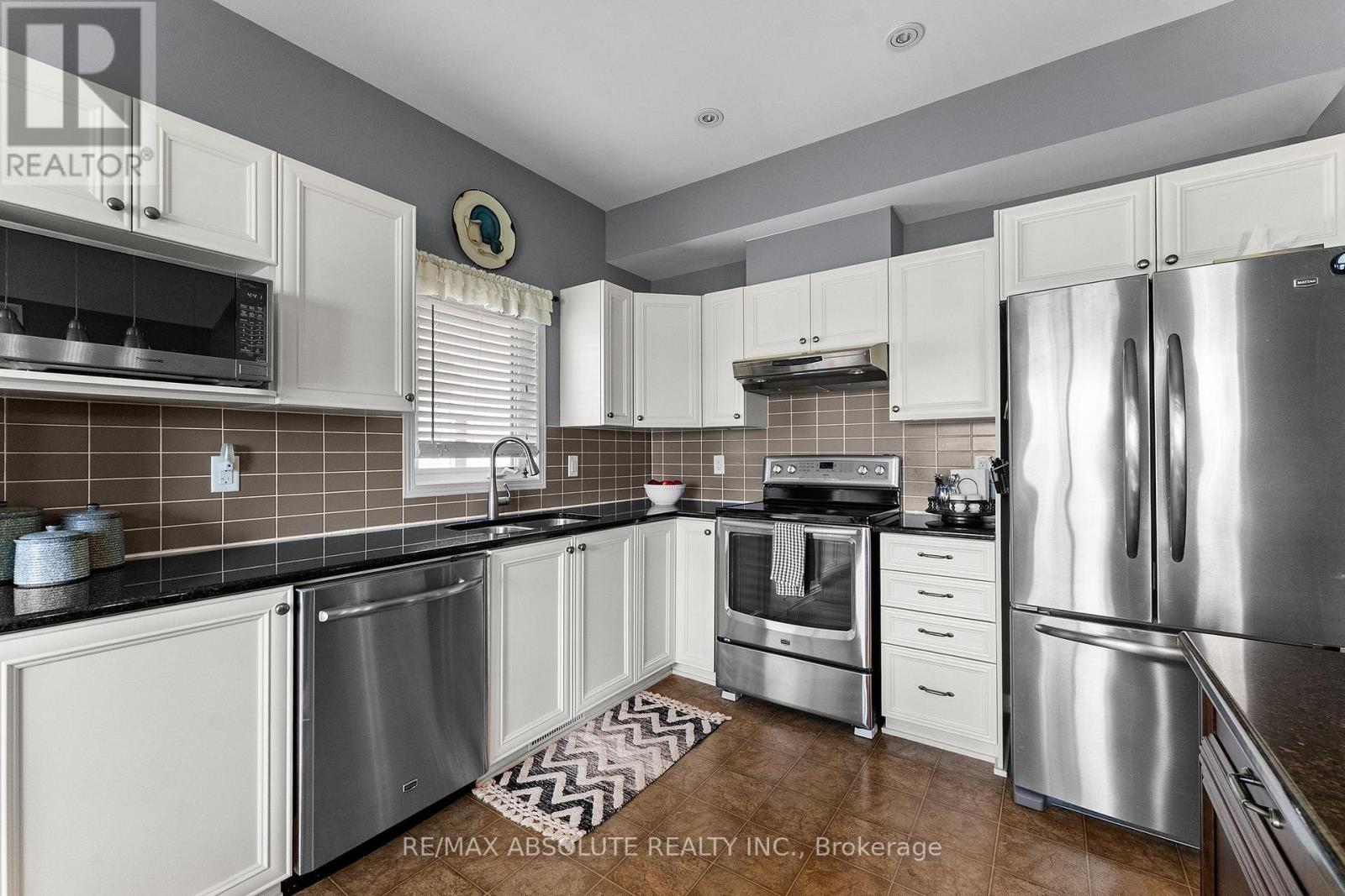 3 Bed, 3 Bath House for Sale in Arnprior – 189 EDEY STREET, Arnprior – MLS# X13672408 - Image 16