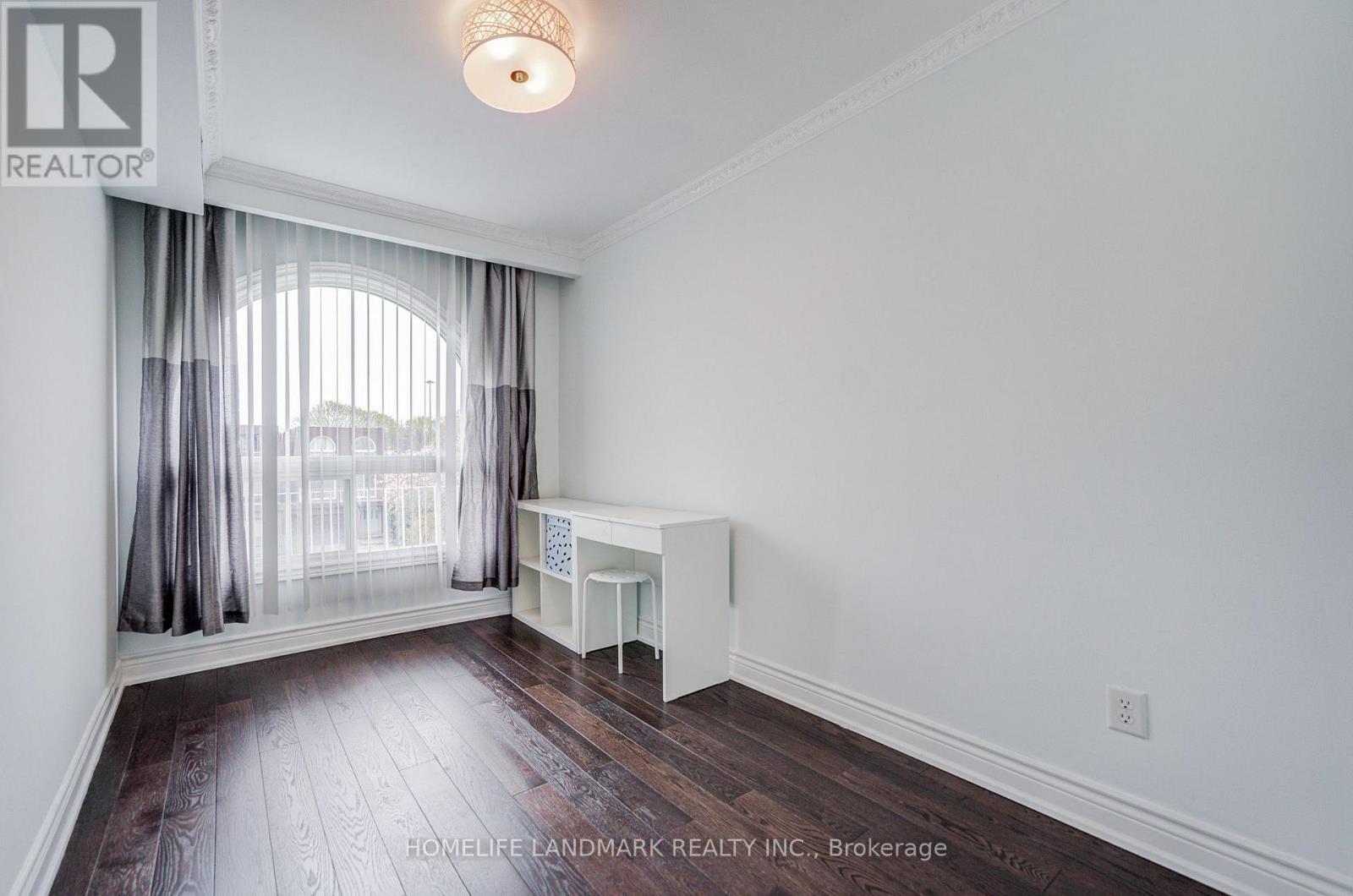 53 CHIPWOOD CRESCENT - 25