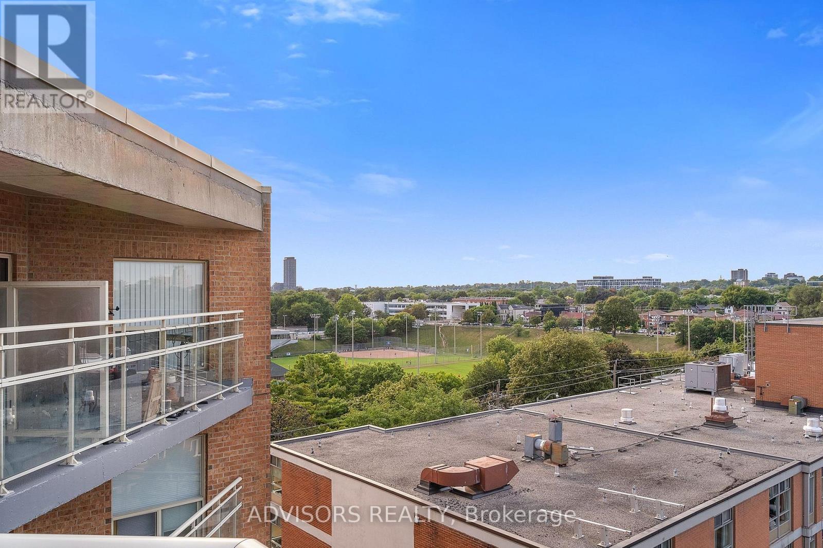 #209 11 CHRISTIE STREET - 10