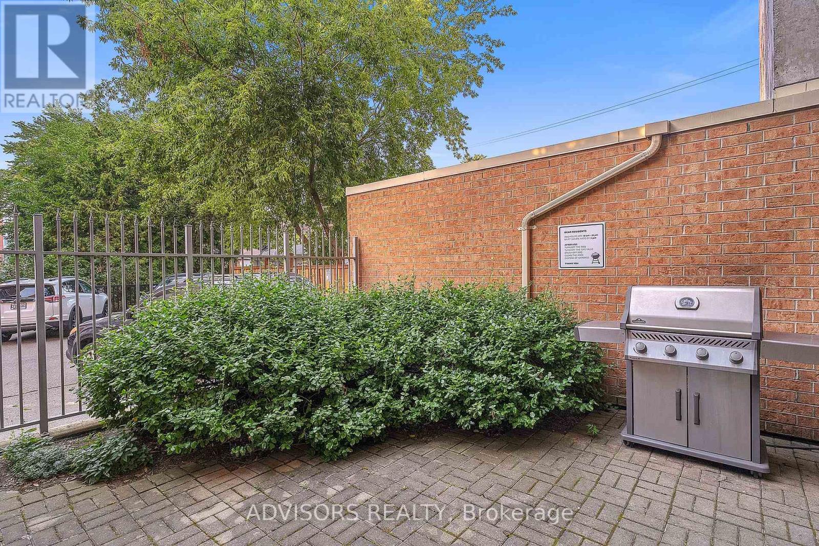 #209 11 CHRISTIE STREET - 20