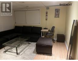 1533 O'connor Drive, Toronto, ON M4B2V7 Photo 10