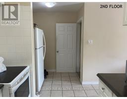 1533 O'connor Drive, Toronto, ON M4B2V7 Photo 6