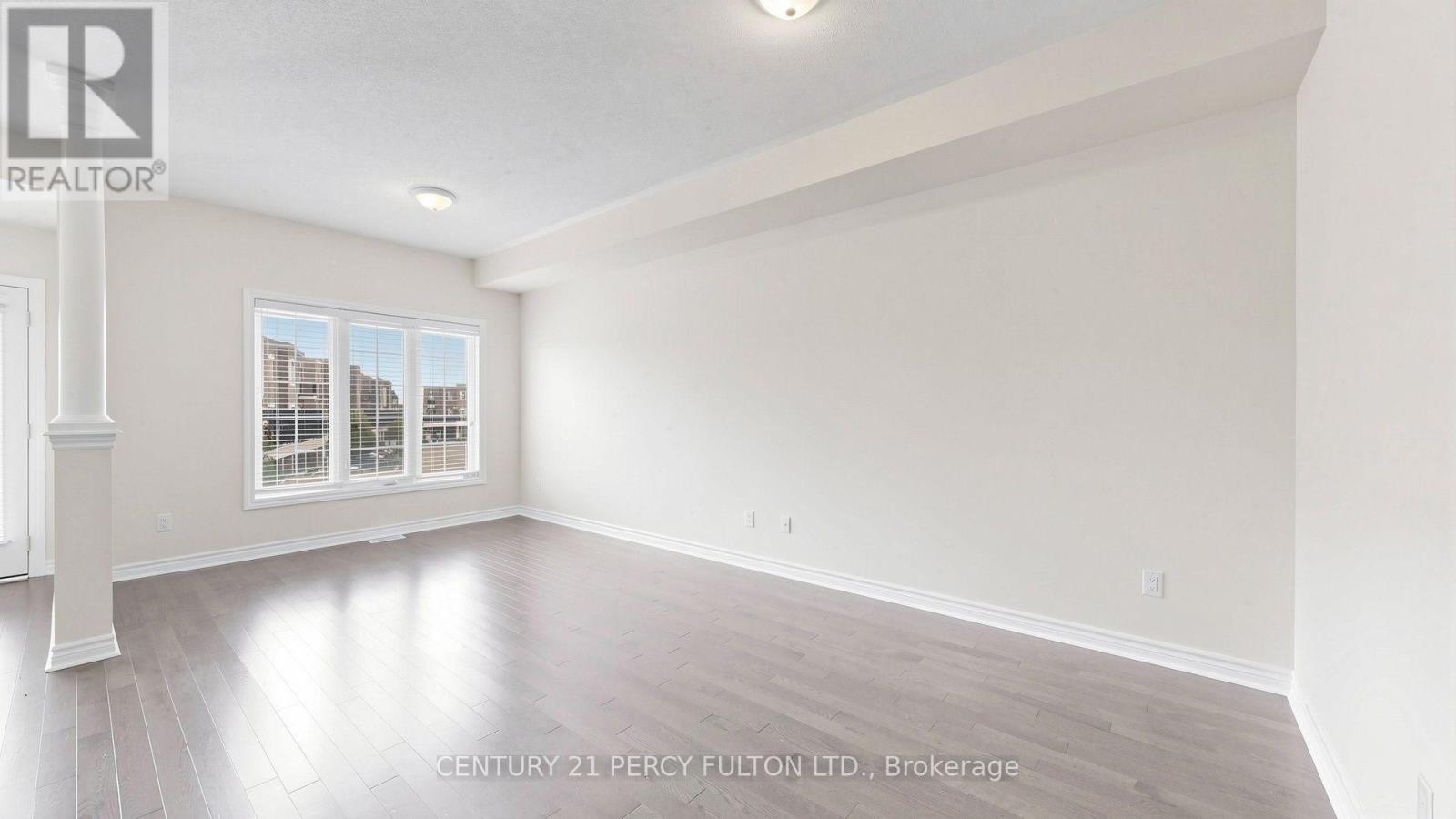 64 FERRIS SQUARE - Image 13