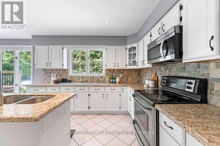 987 COPPERFIELD DRIVE - Image 18