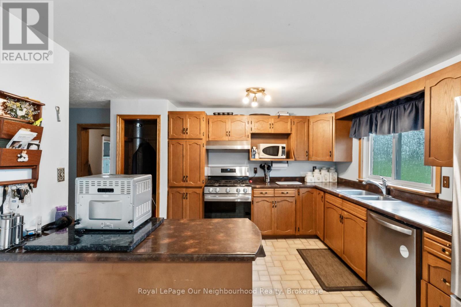 6 DOUGLAS STREET - Image 9