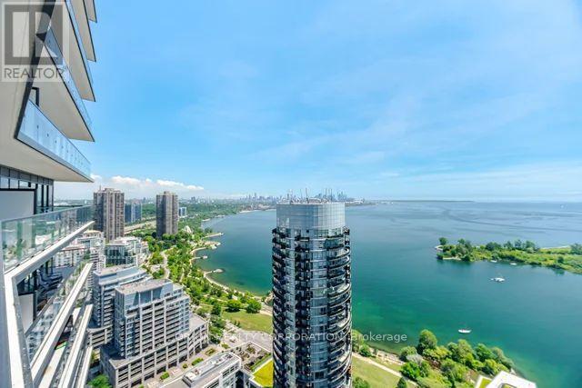 #3605 38 ANNIE CRAIG DRIVE - 27