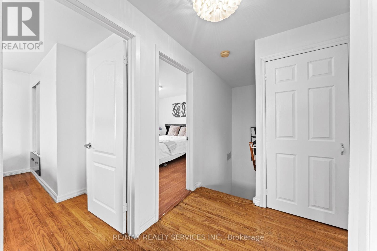 34 CATHCART CRESCENT - 23