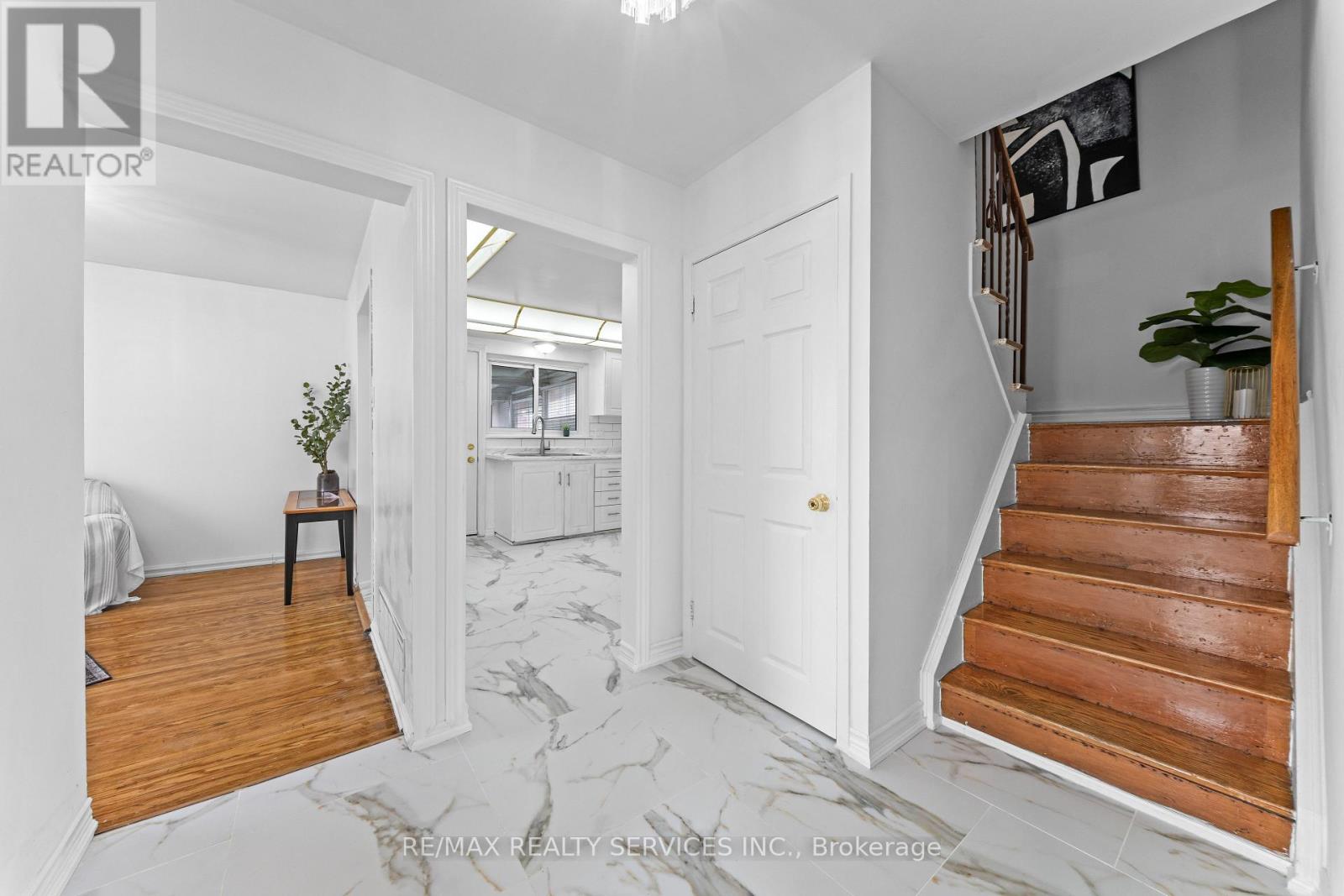 34 CATHCART CRESCENT - 12