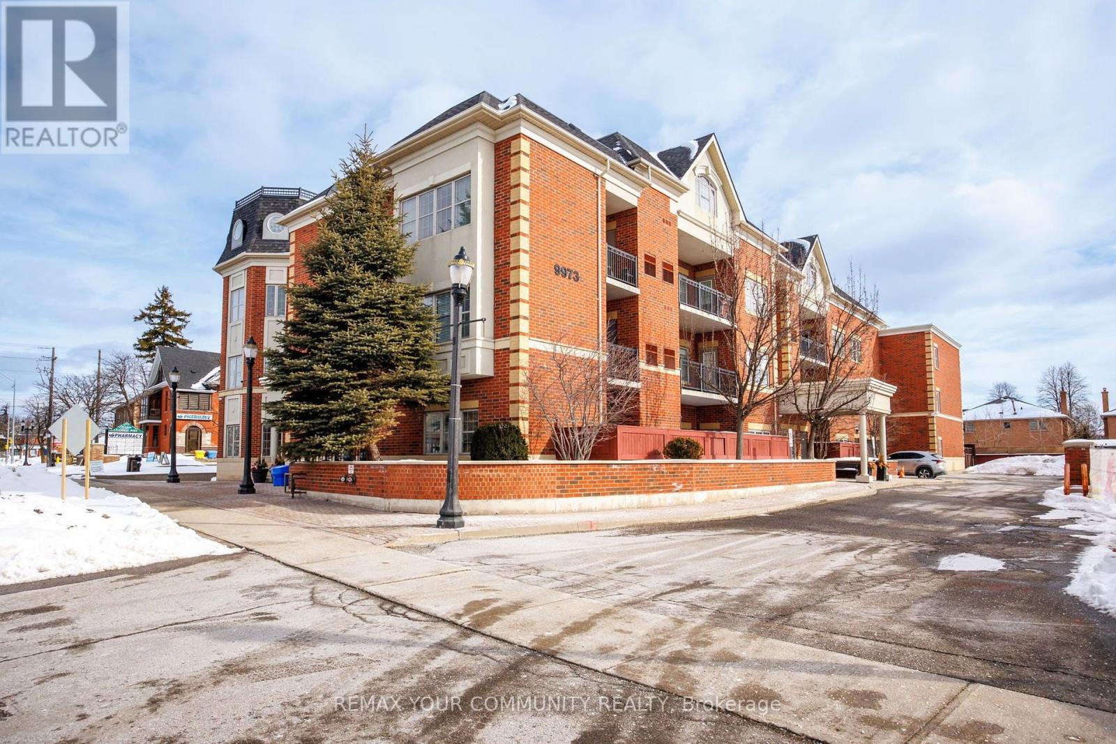 Listing photo of 202 - 9973 KEELE STREET