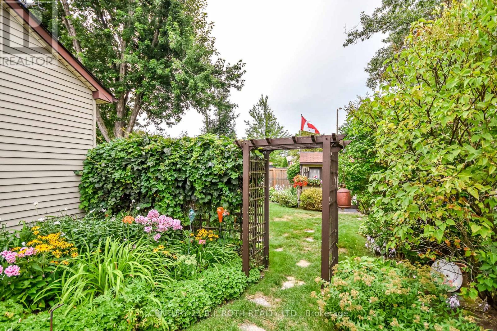 53 MOWAT CRESCENT - Image 26