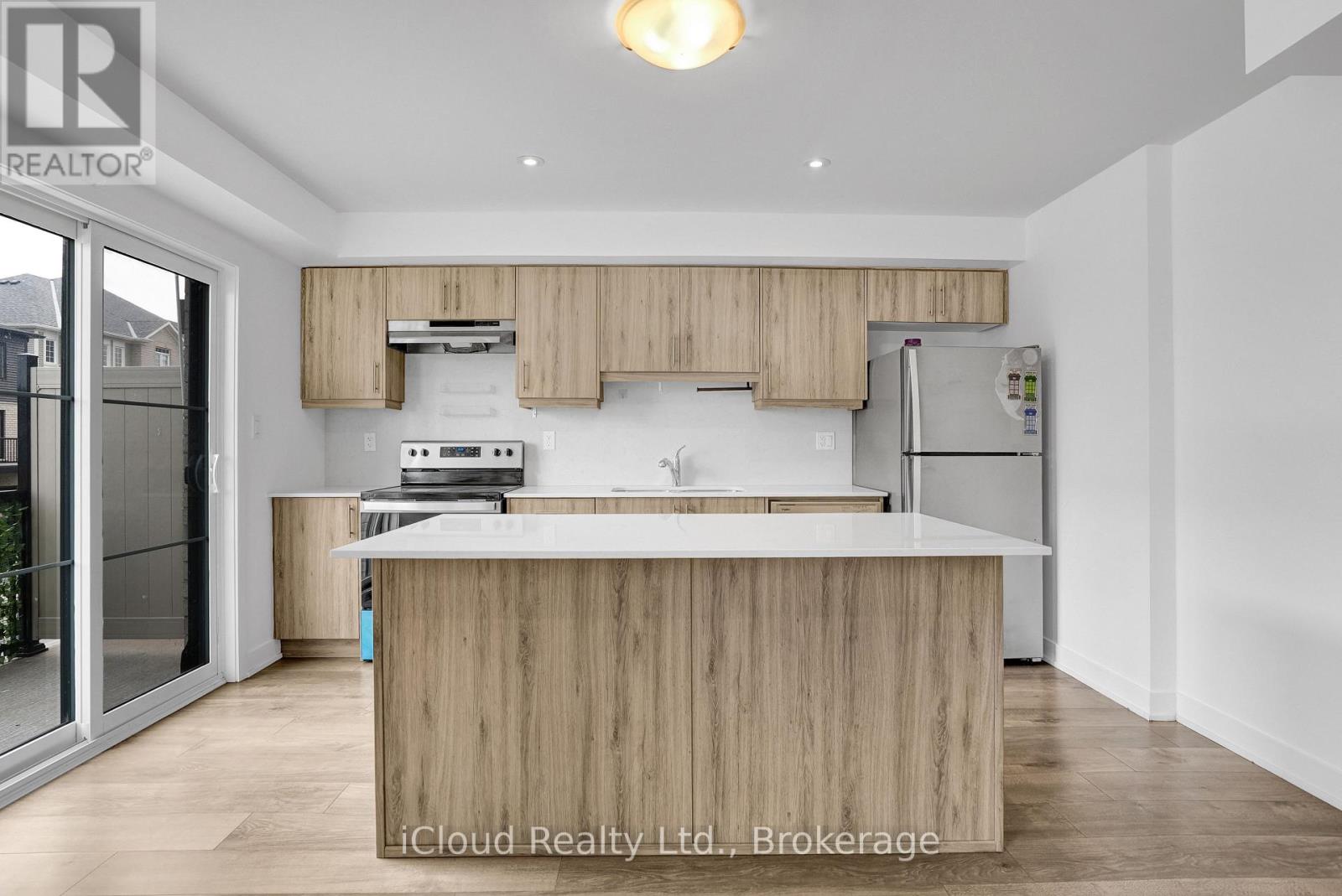 35 WAGON LANE - Image 15