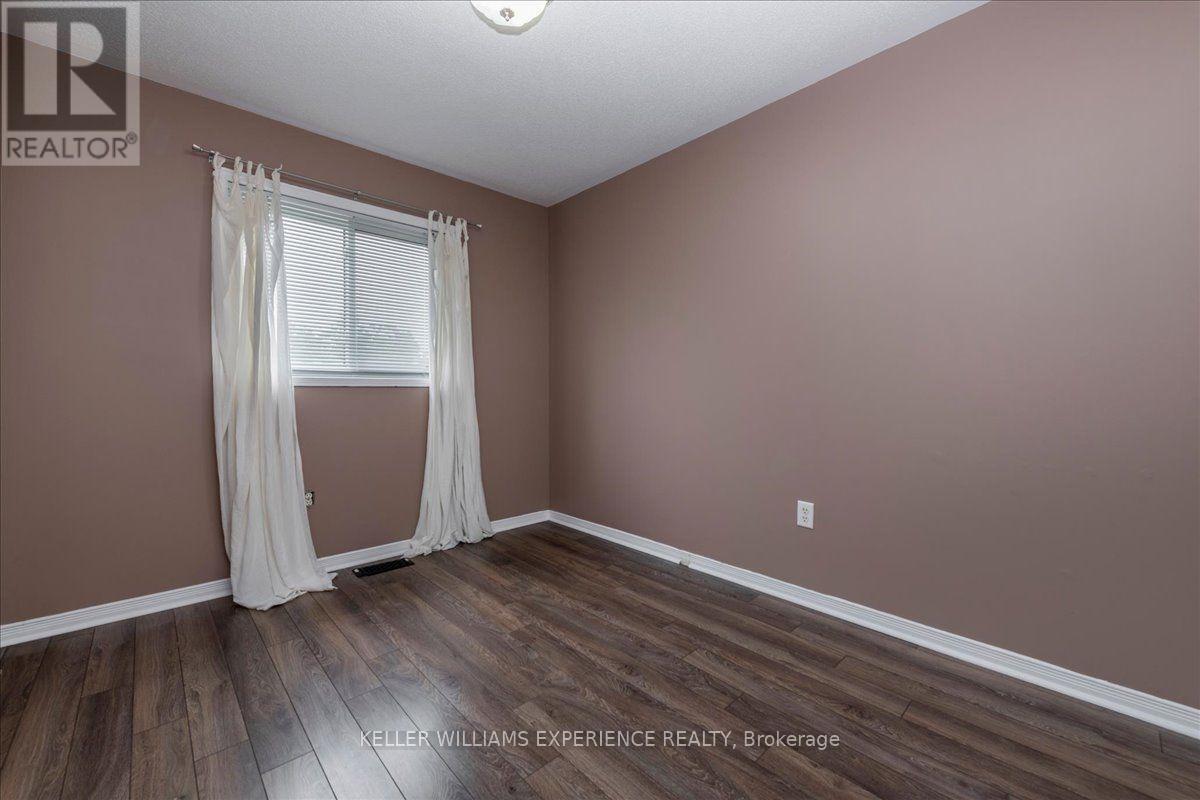 10 SUNSET PLACE - Image 16