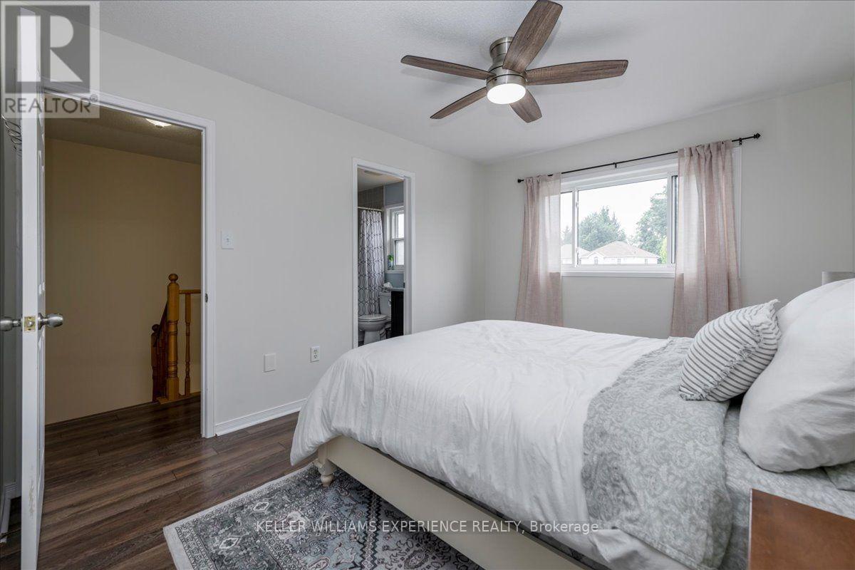 10 SUNSET PLACE - Image 17