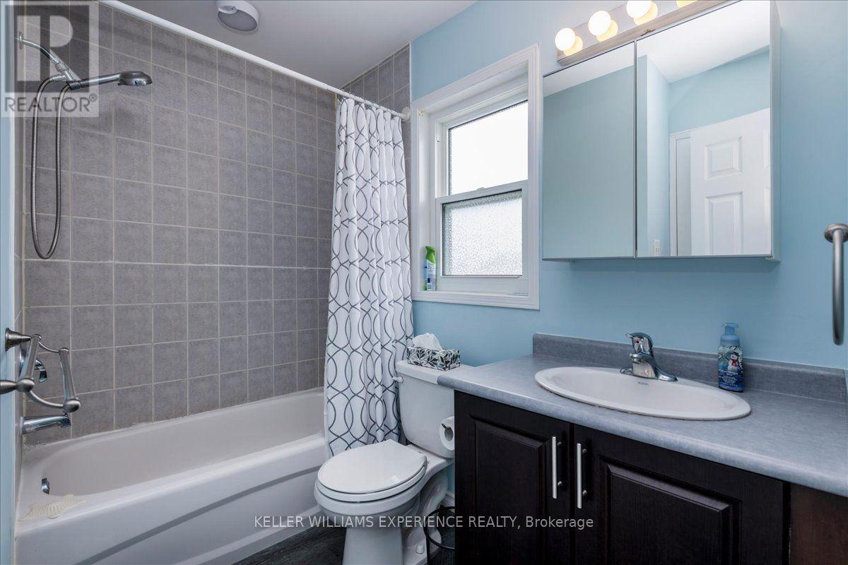 10 SUNSET PLACE - Image 18