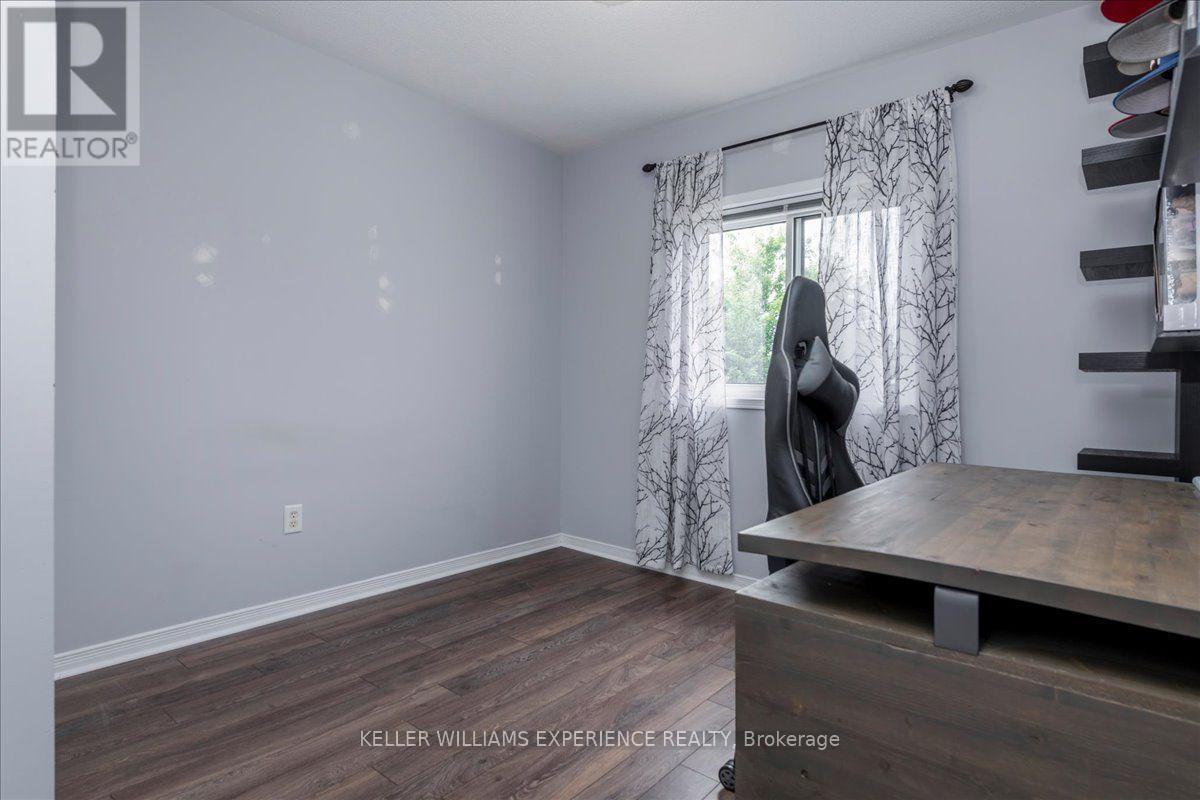 10 SUNSET PLACE - Image 19