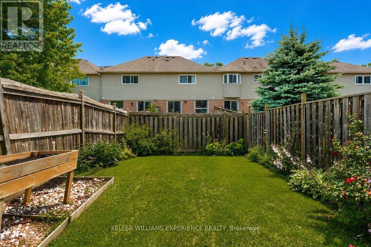 10 SUNSET PLACE - Image 25