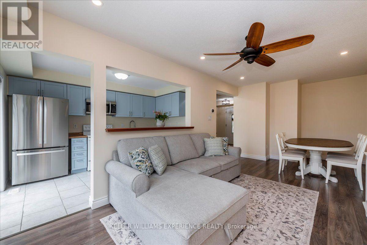 10 SUNSET PLACE - Image 8