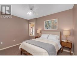 22 Richler Crescent, Barrie, ON L4N6E6 Photo 10