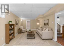 22 Richler Crescent, Barrie, ON L4N6E6 Photo 12