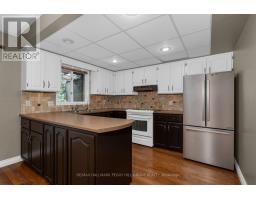 Family room - 22 Richler Crescent, Barrie, ON L4N6E6 Photo 6