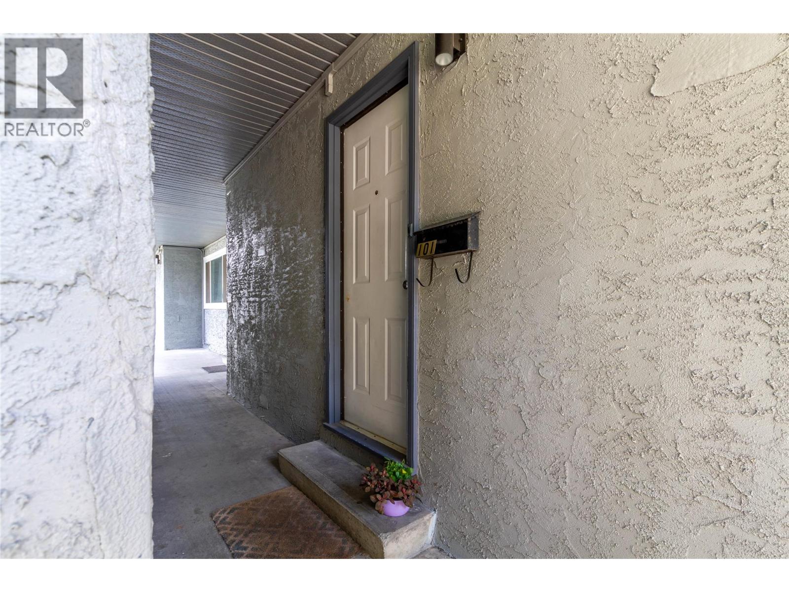 #101 4103 Alexis Park Drive - 19