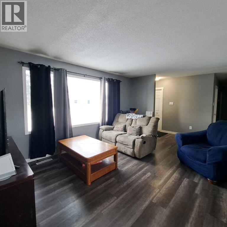 103 1st Street N - 3