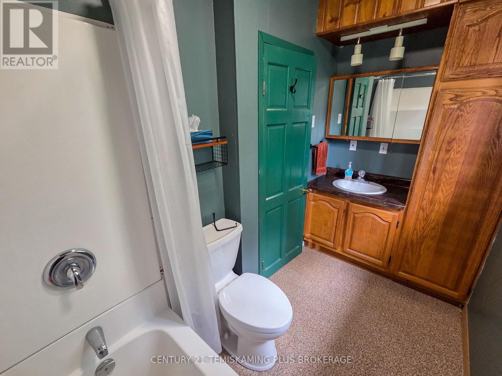 51 THIRD AVENUE - Image 14