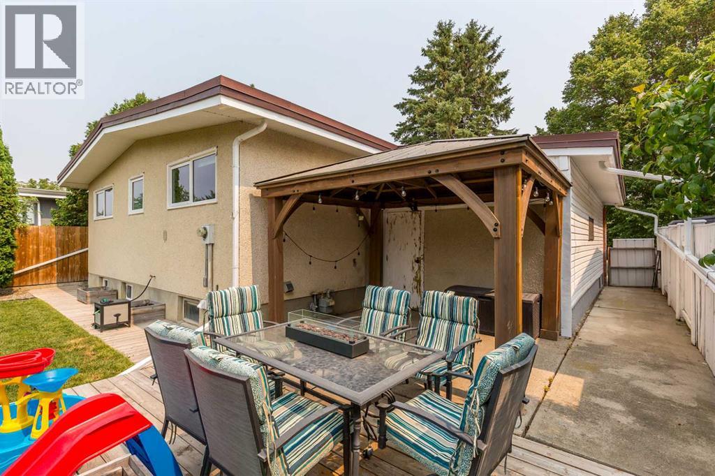 2110 36 Street S - 34