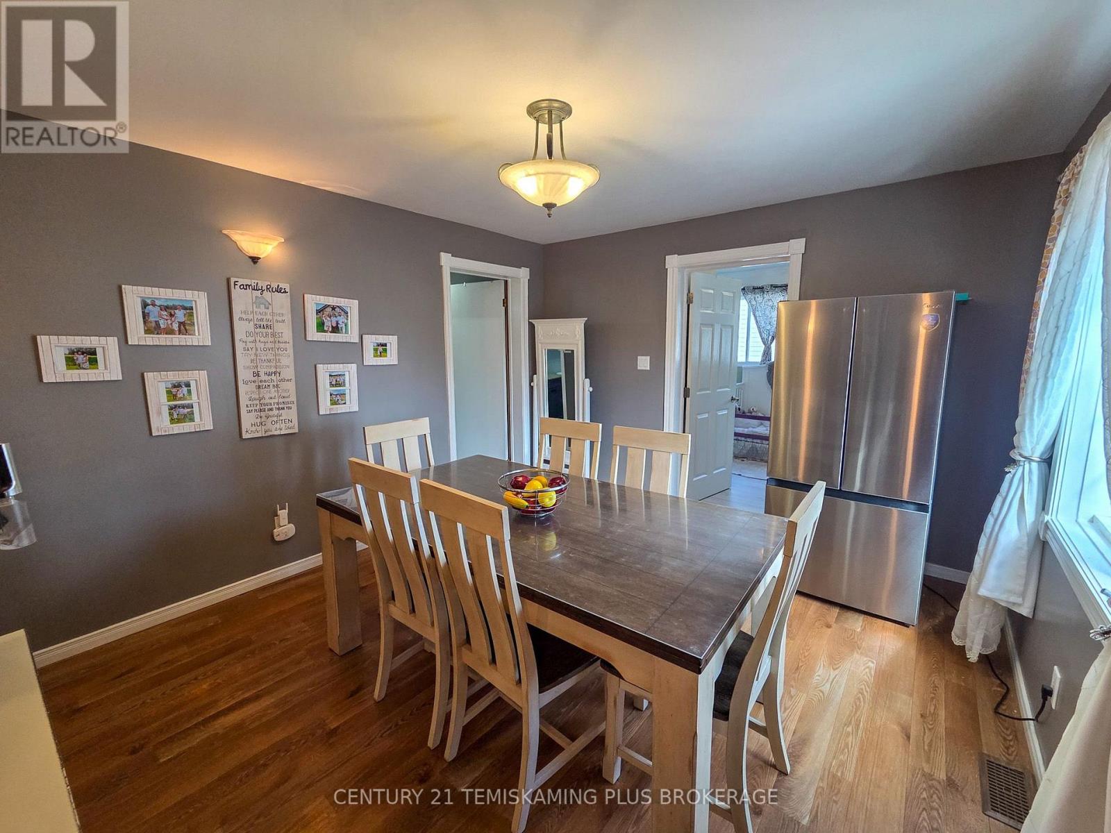 112 4TH AVENUE - Image 12