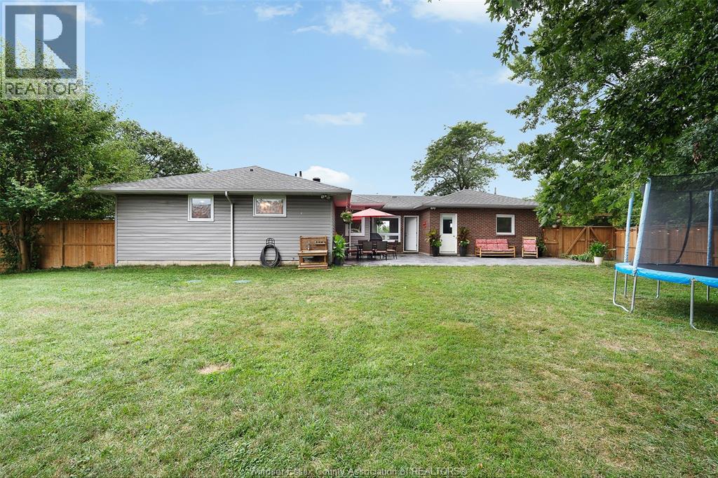 9280 SERVICE ROAD - 9