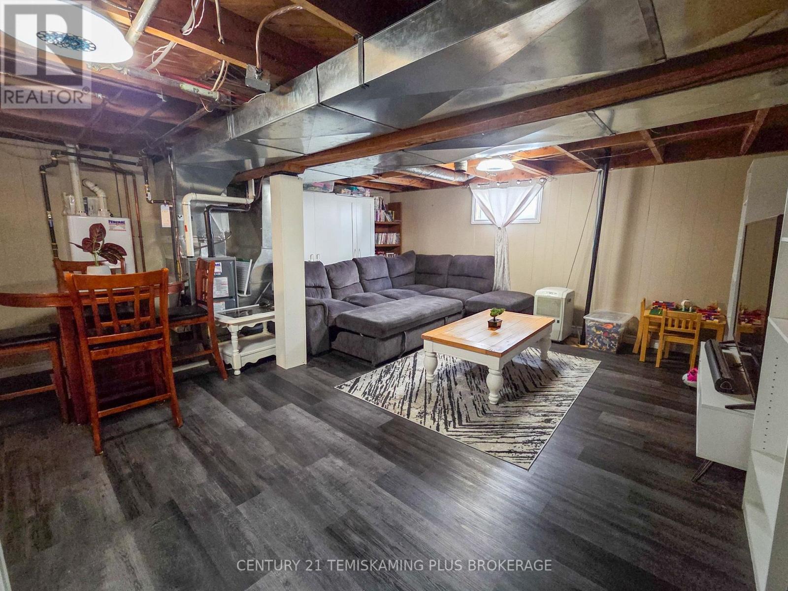 112 4TH AVENUE - Image 31