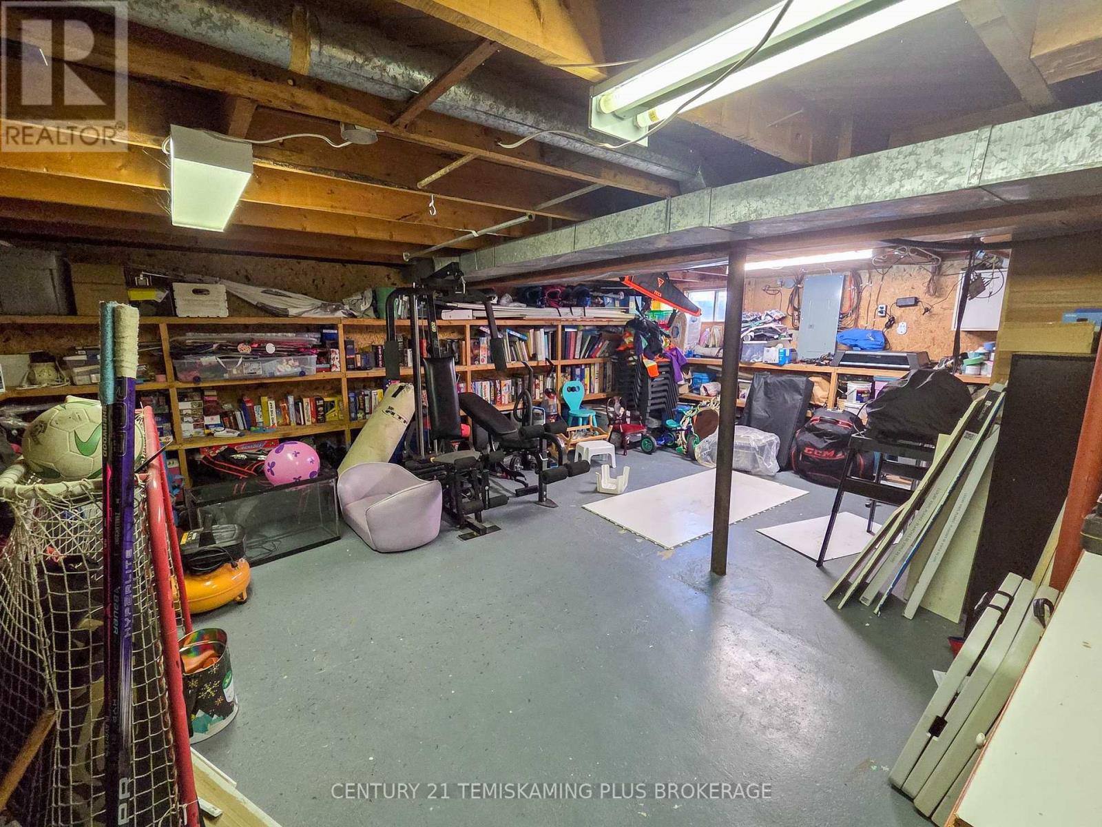 112 4TH AVENUE - Image 34