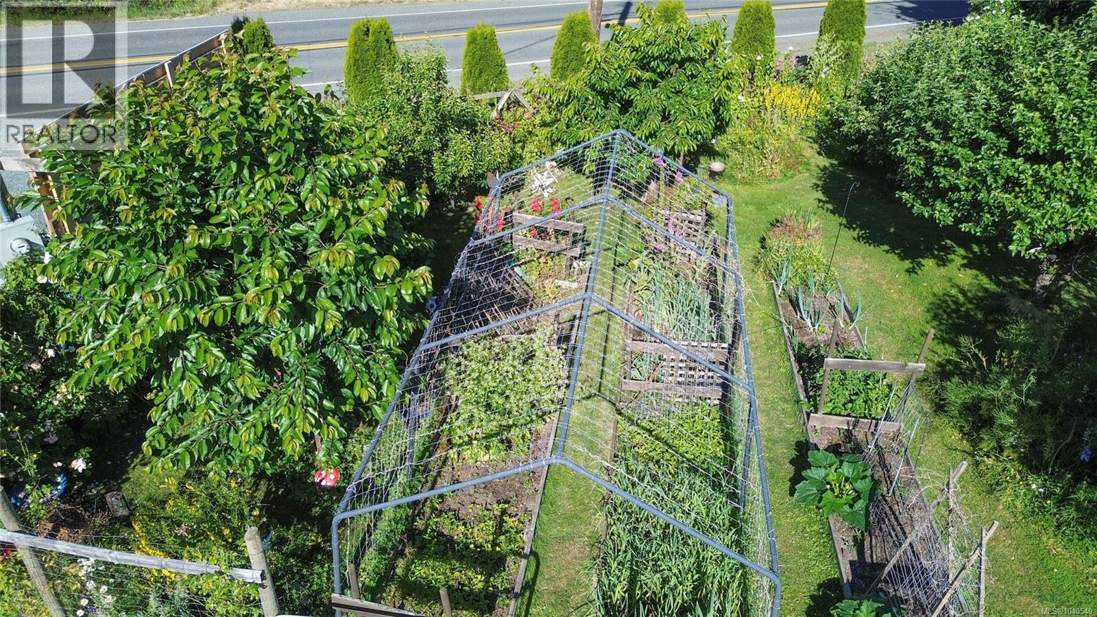 1591 Cowichan Bay Rd - 24