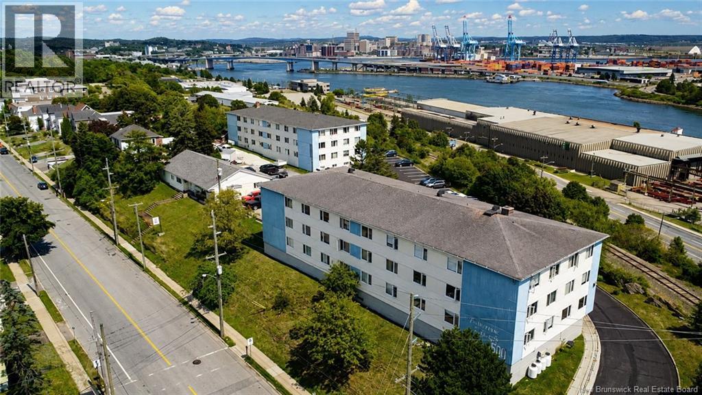 #A32 500 Douglas Avenue - 3