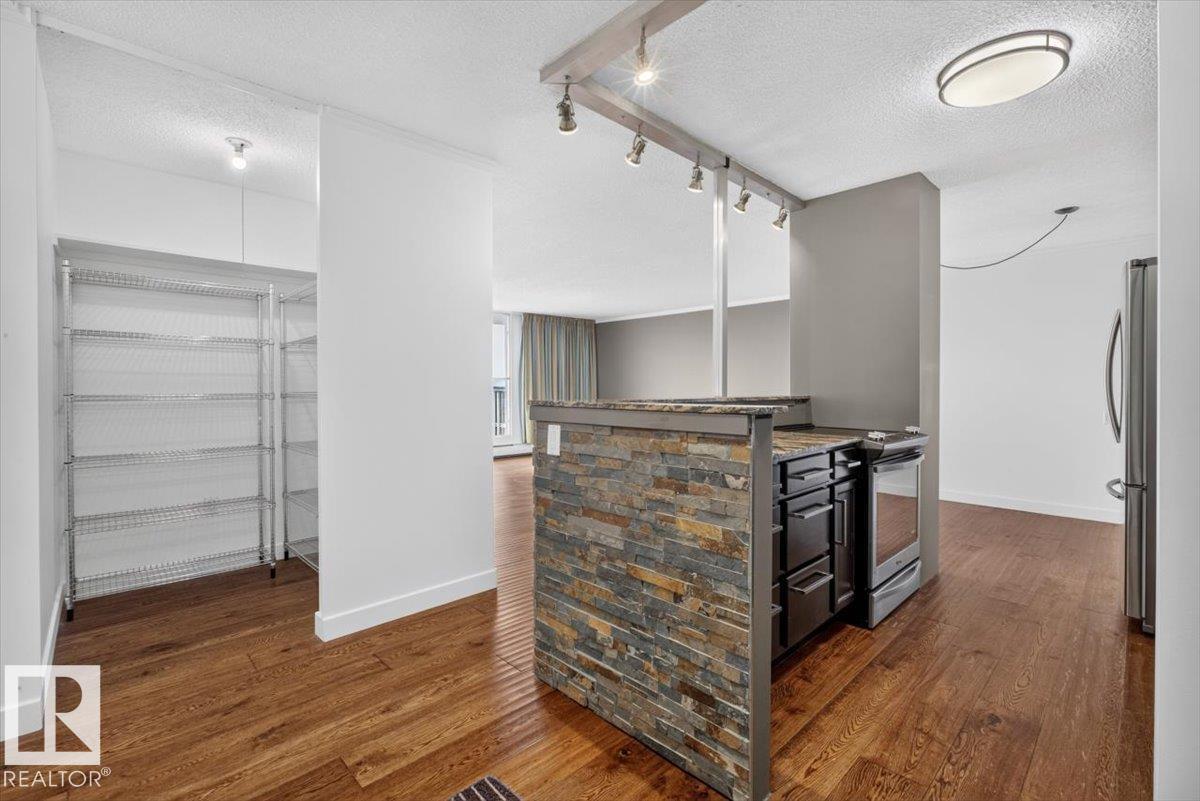 #506 12121 JASPER AV NW - 8